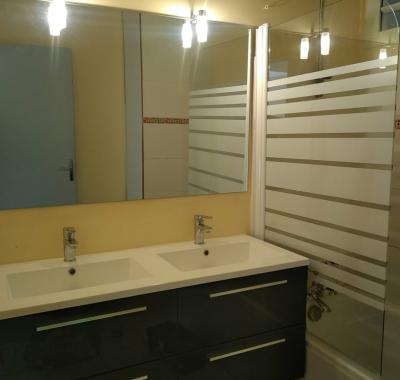 Chambre équipée au Robert