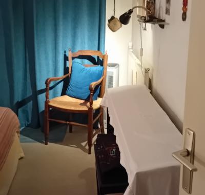 Chambre rdch avec accès petit jardin