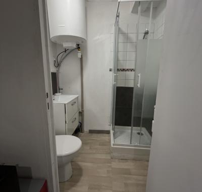 Chambre meublée en colocation