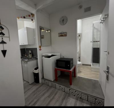 Chambre meublée en colocation