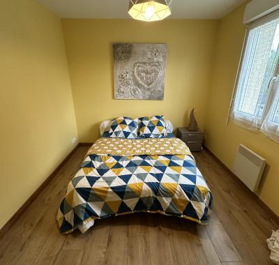 Chambre meublée chez l’habitant (10 min Bourg-en-Bresse)