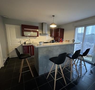 Chambre meublée chez l’habitant (10 min Bourg-en-Bresse)