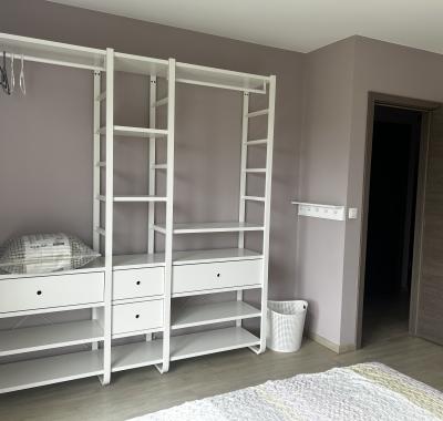 Chambre spacieuse pour un(e) étudiant(e)/ stagiaire dans une maison