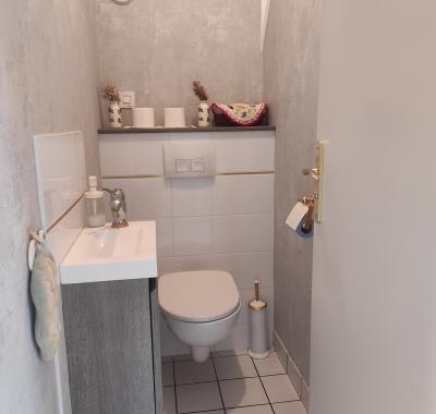 Bureau chambre à louer dans une maison charmante à Achères