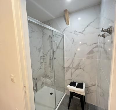 Idéal touristes/apprenti/suite spacieuse chez l'habitant