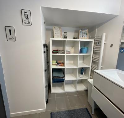 Une chambre (déco basque) à louer dans appartement à partager