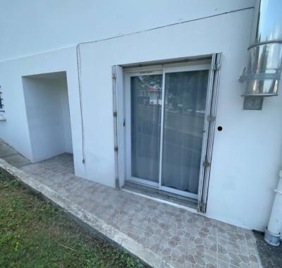 Une chambre (déco basque) à louer dans appartement à partager