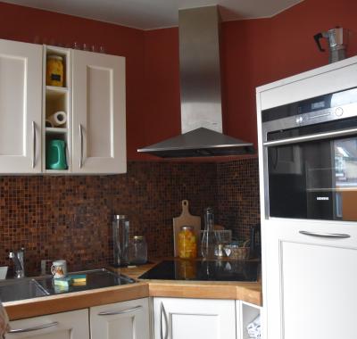 Orange room in a 2-bedroom 70 meter square shared flat