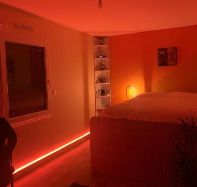 Lit 140  coffre  rangt armoire, bureau