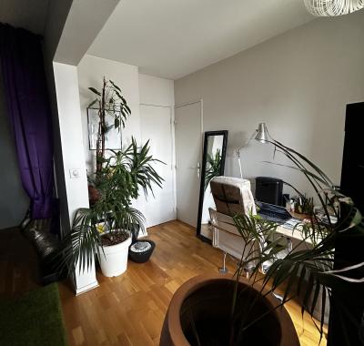 Grande chambre indépendante