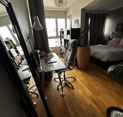 Grande chambre indépendante