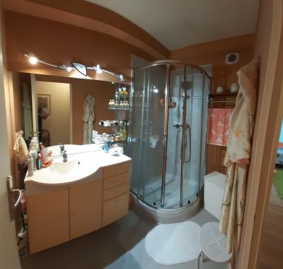 CHAMBRE DE CHARME MEUBLEE POUR ETUDIANDES A BOIS GUILLAUME