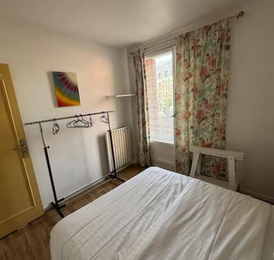 Chambre Tour Eiffel , Appartement commun