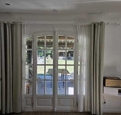 Chambre dans maison au bord de la rivière, calme, jardin