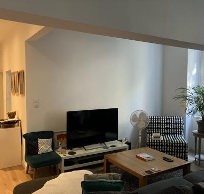 Grande chambre lumineuse avec salle d’eau privée – 20 m²