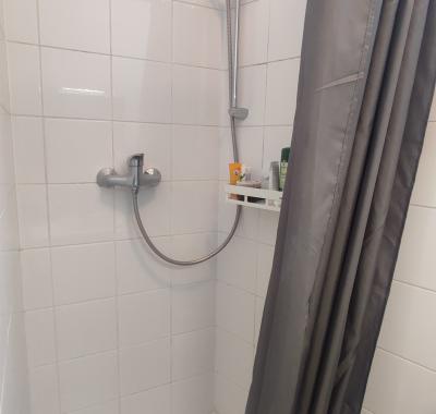 Chambre à louer dans F3