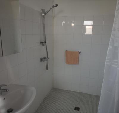 Chambre à louer dans villa