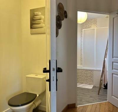 Chambre+SDB+WC+espace repas