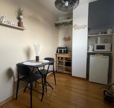 Chambre+SDB+WC+espace repas