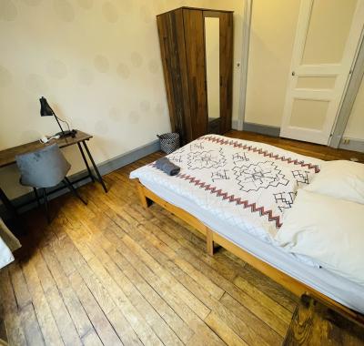 Une chambre meublée en COLOCATION, Centre Ville