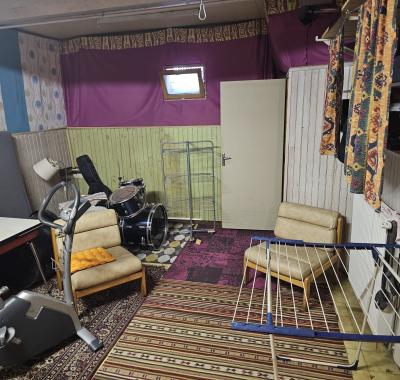 Chambre lumineuse pour étudiant à Saint-Etienne