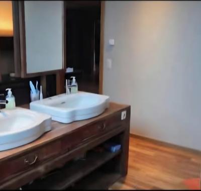 Chambre à louer,grand maison;-)