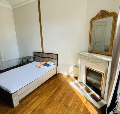 Une chambre meublée en COLOCATION, Centre Ville