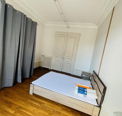 Une chambre meublée en COLOCATION, Centre Ville