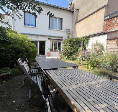 Chambre à louer dans maison