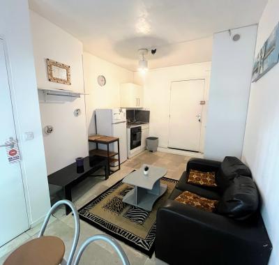 CHAMBRE MEUBLEE EN PLEIN COEUR DE LYON