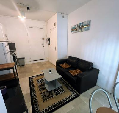 CHAMBRE MEUBLEE EN PLEIN COEUR DE LYON