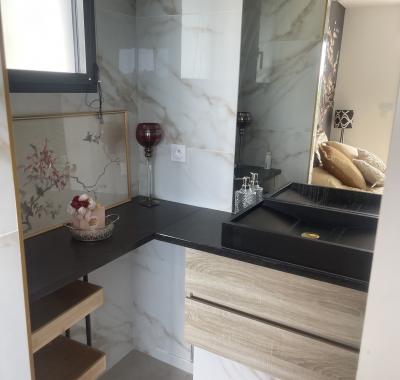 Chambre privée dans villa contemporaine