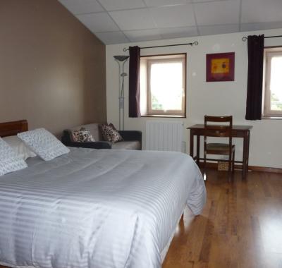 Chambre indépendante avec SDB-wc et kitchennette privées