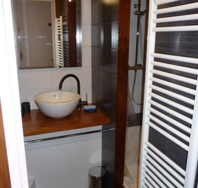 Chambre indépendante avec SDB-wc et kitchennette privées