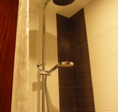 Chambre indépendante avec SDB-wc et kitchennette privées