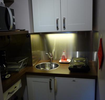 Chambre indépendante avec SDB-wc et kitchennette privées