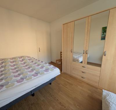 Une chambre à louer  dans un appartement du 1% rare.