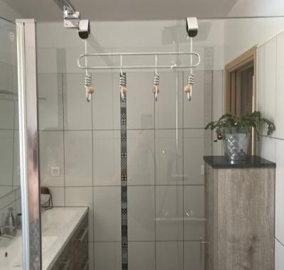 Chambre étudiant/déplacements pro, salle d'eau-WC privé