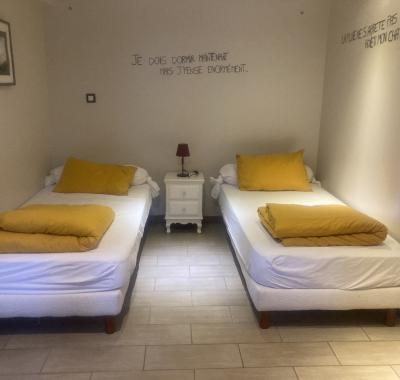 Chambre pour une ou deux nuits maximum