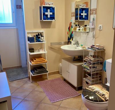 Une chambre sympa dans une maison accueillante!