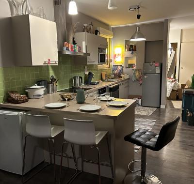 Chambre Jaune, sdb partagée, 2èm étage