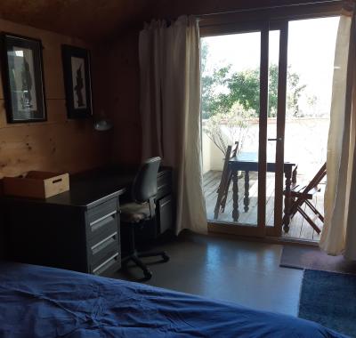 GRANDE CHAMBRE + SDB PRIVATIVE pour une ETUDIANTE