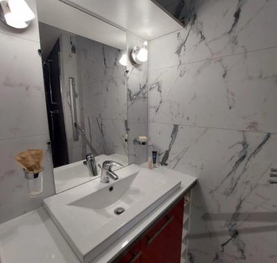 1er étage de notre Maison: Chambre/cuisine/salle D'eau/salon