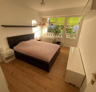 Chambre dans appartement moderne avec balcon proche centre