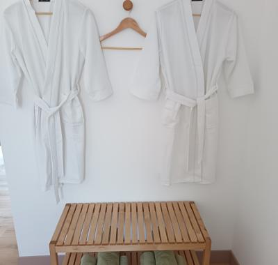 Chambre + 1 pièce. 2 pers. Proximité A7,N7, ViaRhôna