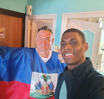 Chambre toute équipée avec frigo et micro-ondes