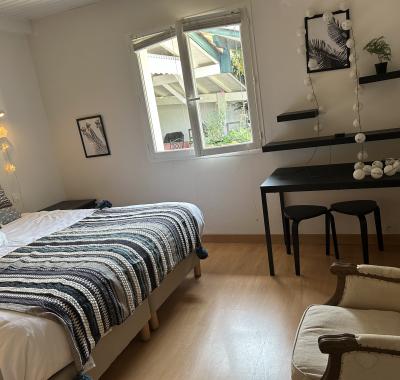 CHAMBRE chaleureuse et cosy