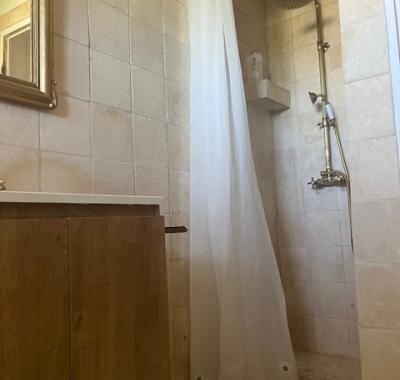 Chambre à louer dans appartement meublé avec terrasse