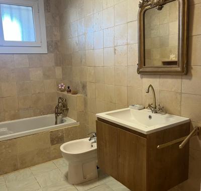 Chambre à louer dans appartement meublé avec terrasse