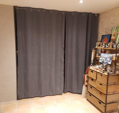 Chambre studio , indépendant dans maison.